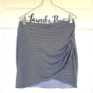 Ana‎ A New Approach Women's Striped Runched Side Stretchy A Line Mini Skirt M